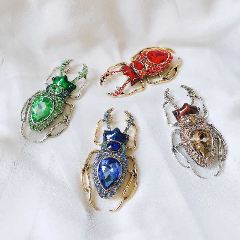 بلوكوم الأزرق كريستال خنفساء د - مراجعة Vintage Fashion Bug وسعره